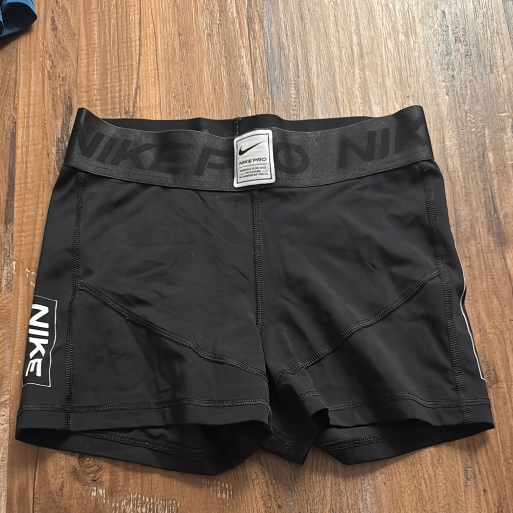 Nike Black Athletic Shorts Moisture-Wicking Performance